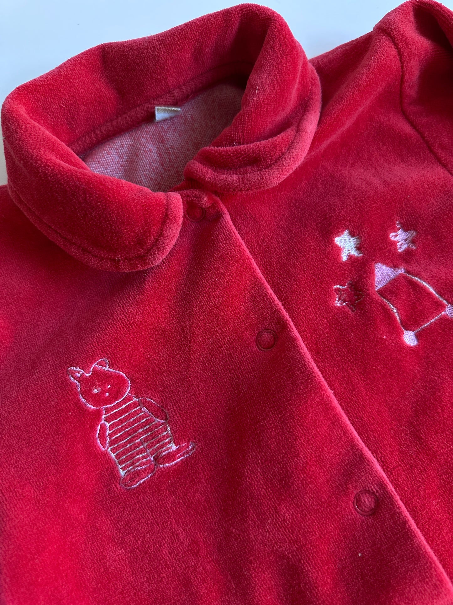 Babydragt i velour m. fødder str. 62
